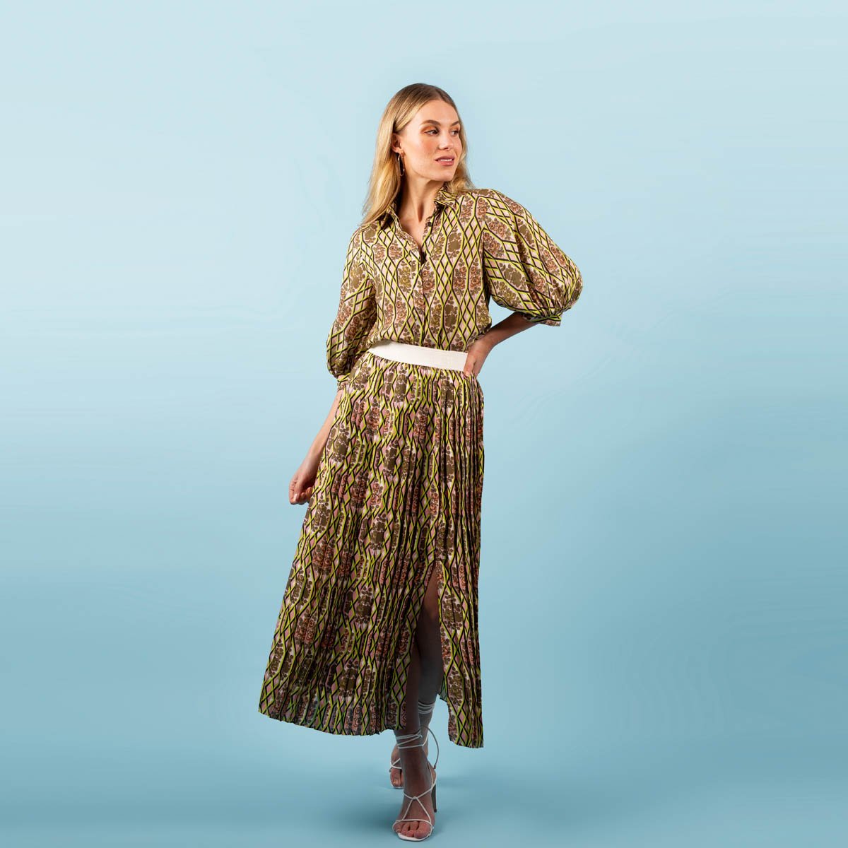 Spectrum Non-Reflective Full Paper Roll Backdrop (2.2M x 10M) - Sky's The Limit Blue